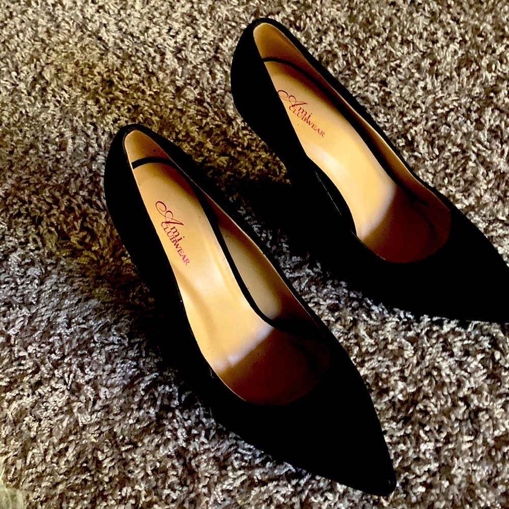 Black suede heels
